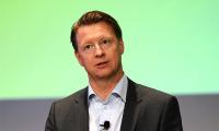 Microsoft considers Ericsson CEO for top job 