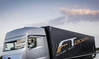 Daimler unveils an amazing self-driving truck!