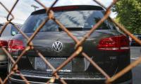 Volkswagen plays down hopes of quick answers over emissions cheating