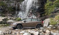 Volvo S 60 Cross country: A luxury sedan with sporty features