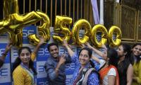 Banking, auto shares steal the show as Sensex gains 580 points