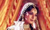 Quiz Time: How much did Madhuri's outfit weigh in Kahe Chedd Mohe song from Devdas?