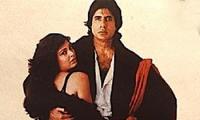 Quiz: Where does Amitabh Bachchan work in Hum?