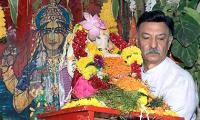 Vivek Oberoi's family at the Ganpati visarjan