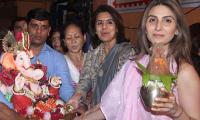 PIX: Neetu, Riddhima say goodbye to Bappa