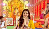 Nimrat Goes Pandal-Hopping This Ganpati