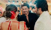 Which Shaadi Is Shah Rukh Attending?