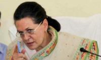 Sonia's dig at Modi: Is a liar fit to become PM?