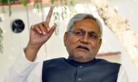 Nitish compares 'backward' Bihar to 'developed' Gujarat