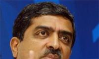 Debate between Nilekani, Kumar turns into slanging match