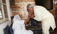 He will lead the country to development, says Modi's mother