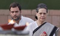 Congress finds a few reasons to smile along a bumpy road