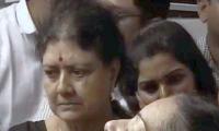 'It won't be easy for Sasikala to take over the AIADMK'