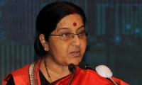 Sushma attacks Meira Kumar with 2013 speech video