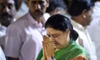 AIADMK all set to oust Sasikala; Dinakaran's orders invalidated