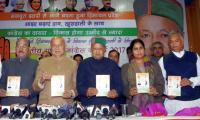 Cong releases poll manifesto for Himachal; woos farmers, students