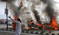 J&K Guv asks police to take strict action against violent protesters