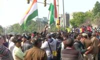 Protest erupts against Shaheen Bagh sit-in