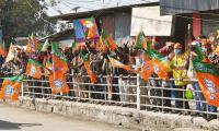 Uttarakhand: BJP, Cong persuade rebels to withdraw