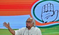 Cong hits back at CEC, says poll panel failed to answer Rahul's queries