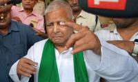 To ogle at...: Lalu's remark on Nitish yatra stirs row