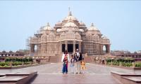 Vances at Akshardham 