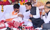 Maharashtra govt in huddle as Jarange's fast continues