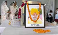 LIVE! Marathoner Fauja Singh cremated with full state honours 