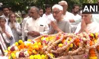 Father performs last rites of AI 171 pilot Capt Sabharwal