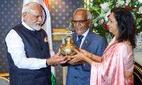 Modi gifts Gangajal from Kumbh to Mauritius Prez Gokhool