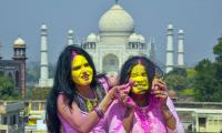 Wah! Holi@Taj