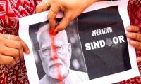 World urges India and Pakistan to 'exercise restraint'
