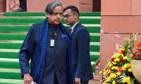 Tharoor named star campaigner day after meeting Rahul