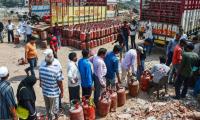 India grapples with LPG crunch, but panic buying eases