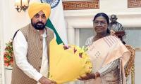 Mann urges President to terminate MPs who defected to BJP