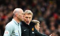 Beleaguered Moyes appeals to United fans for support