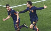 Spain advance to semis after Villa's late winner