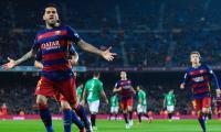 Barca re-sign Dani Alves for rest of season
