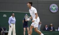 Djokovic offers to apologise to upset Wimbledon ballgirl