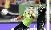 Casillas hails healthy competition with de Gea