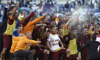 Dramatic derby win over Lazio sends Roma into Champions League