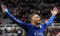 Vardy equals record as Leicester go top, Chelsea win at last