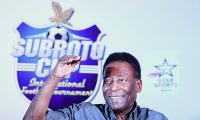 Pele offers to help organise grassroots exchange program with Santos