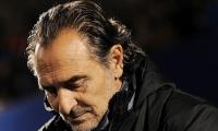Prandelli quits; slammed for 'giving up' on ailing Valencia