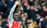 Arsenal's Welbeck, Barca's Suarez dominate European football weekend