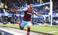 FA Cup quarter-final: Van Gaal accuses West Ham's Payet of diving