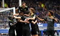 Chelsea inch closer to EPL title with win at Everton