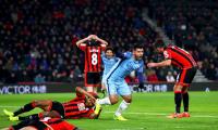 EPL PHOTOS: Aguero makes strong return as City go second
