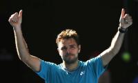 Wawrinka wins testy Tsonga clash to reach Aus Open semis