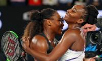 Venus draws on spirit of Serena in Wimbledon quest